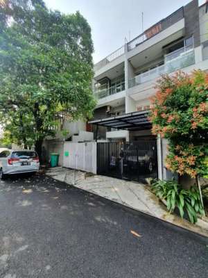 Rumah mewah termurah di villa Pondok Indah lokasi di Kebayoran Lama, tersedia melalui melalui situs Olx