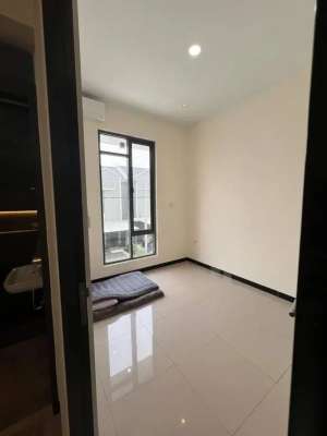 Rumah Modern Cantik Furnished Komplek TKI Kopo Bandung lokasi di Bojongloa Kaler, tersedia melalui melalui situs Olx