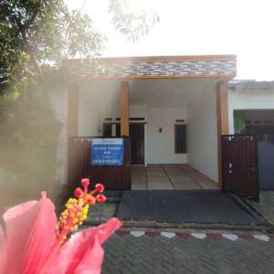 RUMAH MURAH AKSES KE STASIUN DAN TOL SIAP HUNI DI BEKASI TIMUR REGENCY lokasi di Cakung, tersedia melalui melalui situs Olx