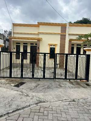 Rumah murah ciledug kunciran geraharaya pinang lokasi di Ciledug, tersedia melalui melalui situs Olx