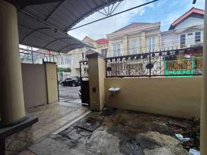 Rumah Murah Dijual Cepat Dharmahusada Mas Surabaya lokasi di Gubeng, tersedia melalui melalui situs Olx