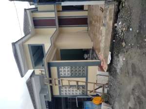 Rumah murah lokasi di dalam perumahan mepet poll benowo pakal lokasi di Sukomanunggal, tersedia melalui melalui situs Olx