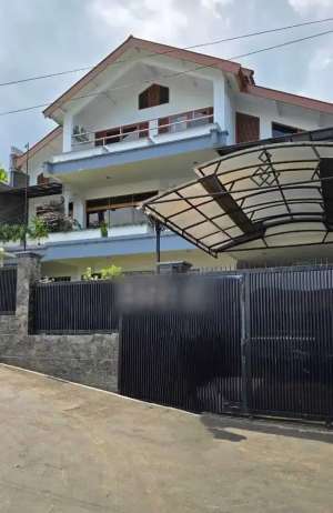 Rumah Murah Terawat Strategis di Hegarmanah Bandung lokasi di Cidadap, tersedia melalui melalui situs Olx