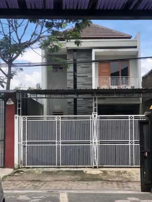 Rumah Nyaman di Komplek Bumi Kopo Kencana lokasi di Bojongloa Kaler, tersedia melalui melalui situs Olx