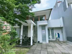 RUMAH PERUM CITRA HARMONI CLUSTER STAMFORD, MINIMALIS lokasi di Sidoarjo, tersedia melalui melalui situs Olx