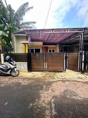 Rumah Secondary Non Cluster Di Cijantung Pasar Rebo Jakarta Timur lokasi di Pasar Rebo, tersedia melalui melalui situs Olx