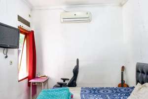 Rumah Seken Terawat Hadap Timur dekat SMAN 13 Depok Siap Huni J-22004 lokasi di Beji, tersedia melalui melalui situs Olx