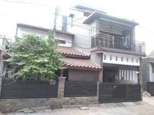 Rumah Siap Huni 2 Lantai di Komplek Pondok Cipta, Bintara lokasi di Bekasi Barat, tersedia melalui melalui situs Olx