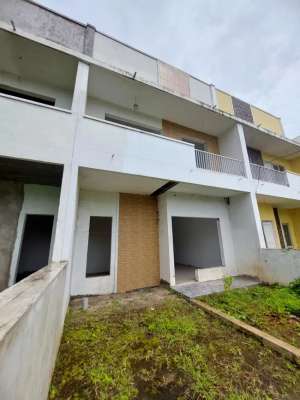 Rumah siap huni dekat pasar induk gadang kota malang dijual cepat lokasi di Kedungkandang, tersedia melalui melalui situs Olx