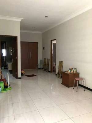 Rumah Siap Huni Dharmahusada Mas Surabaya Murah RIC.A280 lokasi di Gubeng, tersedia melalui melalui situs Olx