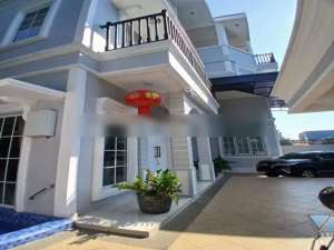 RUMAH TAMAN GRISENDA PIK lokasi di Pantai Indah Kapuk, tersedia melalui melalui situs Olx