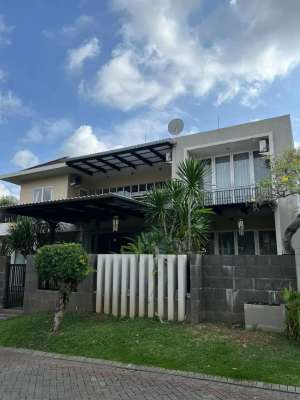 Rumah Villa Valensia Surabaya lokasi di Pakuwon, tersedia melalui melalui situs Olx