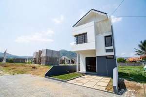 Rumah Vintage Villa Lingkungan Islami di Cluster Islamic Green Garden lokasi di Dago, tersedia melalui melalui situs Olx