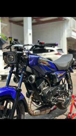 Rx king 2003 biru modif lokasi di Kramat Jati, tersedia melalui melalui situs Olx