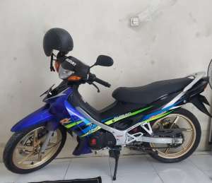 Jual bekas Satria LSCM 2004 HIU 2tak Biru Hitam,lokasi di Sukamulya