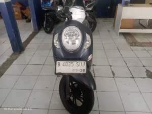 Jual bekas SCOOPY Fashion Blue 2023 Low Km - Maulana Motor,lokasi di Cilandak
