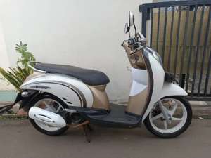 Jual bekas Scoopy karbu 2010 mesin halus lengkap bagus,lokasi di Cinere