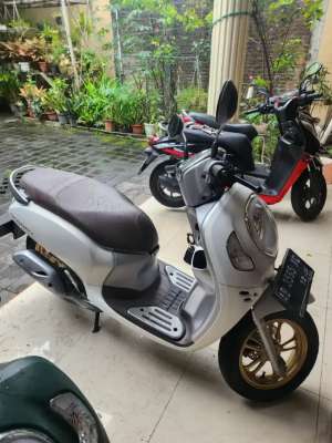 Jual bekas Scoopy keyless putih 2021 gbm,lokasi di Berbah