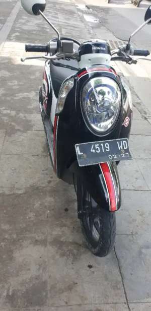 Jual bekas Scoopy spirty th 2016 mulus pjk baru,lokasi di Bubutan