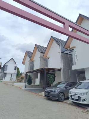 Siap Huni Mewah Tinggal Bawa Uang lokasi di Cimahi Selatan, tersedia melalui melalui situs Olx