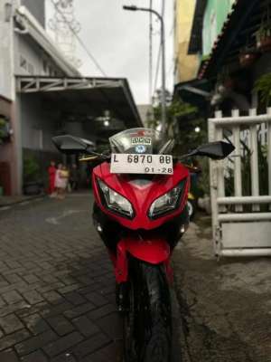Siapa cepat dia dapat ninja 250 fi lokasi di Wonocolo, tersedia melalui melalui situs Olx