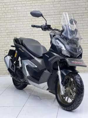 Jual bekas Super Istimewa Honda ADV 160 ABS Keyless 2022 - Zaky Mustika,lokasi di Gadingrejo