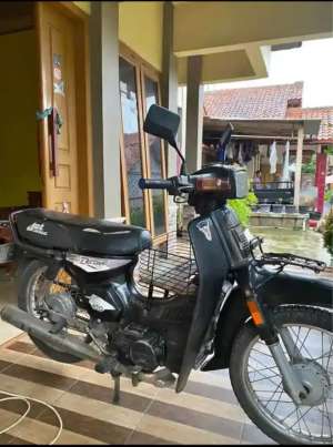 Jual bekas Suzuki bravo tahun 1995,lokasi di Tegal Selatan