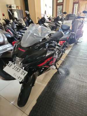 Jual bekas Suzuki Gsx 150 hitam 2019 awal gbm,lokasi di Berbah