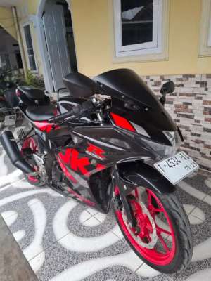 Suzuki GSX Keyless lokasi di Purwakarta, tersedia melalui melalui situs Olx