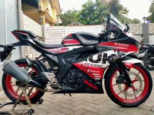 Jual bekas Suzuki GSX lengkap motor sehat walafiat keterangan detail dibawah,lokasi di Curug