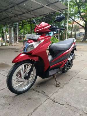 Jual bekas SUZUKI HAYATE 2011,MERAH MULUS,LENGKAP,lokasi di Ujung Pandang