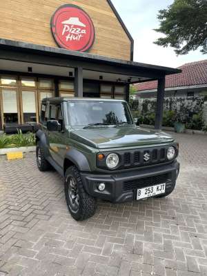 Jual bekas SUZUKI JIMNY AT 2022 km 12.000,lokasi di 