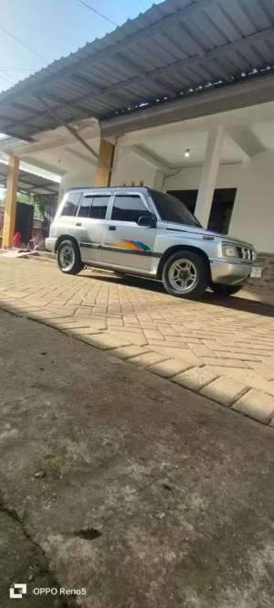 Jual bekas Suzuki Sidekick 2000 Bensin,lokasi di 