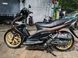 Jual bekas Suzuki skywave 2009 stater tokcer orsinil dari baru,lokasi di Pondok Aren