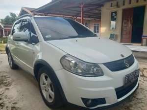Jual bekas Suzuki SX4 X Over type tertinggi,lokasi di 