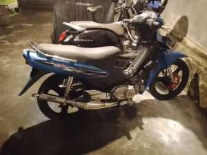 Suzuki tornado gs lokasi di Abiansemal, tersedia melalui melalui situs Olx