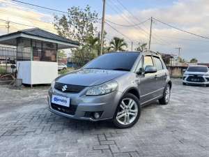 Jual bekas Suzuki X Over 1.5 Bensin-AT 2010 Silver JB,lokasi di 