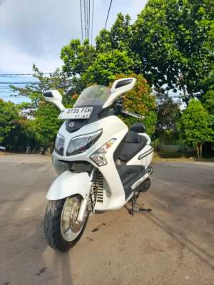 Jual bekas SYM GTS 250 EVO,lokasi di Ciputat