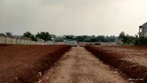 Tanah 83m Persis disamping Perum Sawangan Permai depok lokasi di Limo, tersedia melalui melalui situs Olx