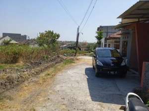 tanah kavling 200 jutaan di mojosongo Jebres Solo kota lokasi di Jebres, tersedia melalui melalui situs Olx