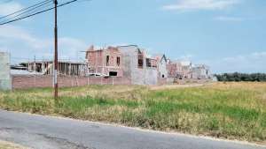 Tanah Kavling Murah di Paulan Colomadu Karanganyar lokasi di Colomadu, tersedia melalui melalui situs Olx