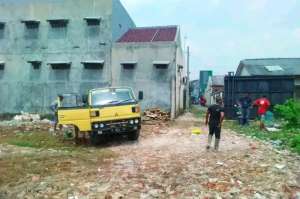 Tanah kavling pinggir Jln utama pasar kecapi pondok melati Bekasi kota lokasi di Pondok Melati, tersedia melalui melalui situs Olx