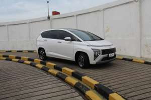 Jual bekas TDP13jt Hyundai Stargazer prime 2022 Bluelink captain seat,lokasi di 