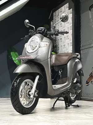 Jual bekas TerbatasHonda Scoopy th 2019 - Ayu Mustika,lokasi di Karangploso