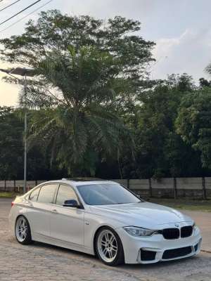 Jual bekas TERMURAH BMW F30 328i,lokasi di 