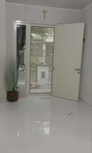 Termurah Rumah 1 Lantai Siap Huni di Vila Valensia Dekat Pakuwon Mall lokasi di Pakuwon, tersedia melalui melalui situs Olx