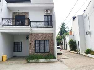 Termurah Rumah Klasik Lokasi Strategis Dekat LRT Harjamukti Cimanggis lokasi di Cimanggis, tersedia melalui melalui situs Olx