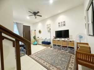 TERNYAMANRUMAH CLUSTER GRAND BATAVIA JAYA GROUP 2LT TANGERANG lokasi di Pasar Kemis, tersedia melalui melalui situs Olx