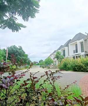 Townhouse cluster dekat demang lebar daun fasilitas lengkap lokasi di Kemuning, tersedia melalui melalui situs Olx