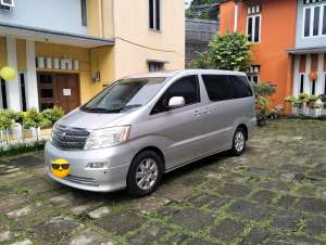 Jual bekas Toyota Alphard 2.4 V 2004 AT Silver Siap Mudik,lokasi di 